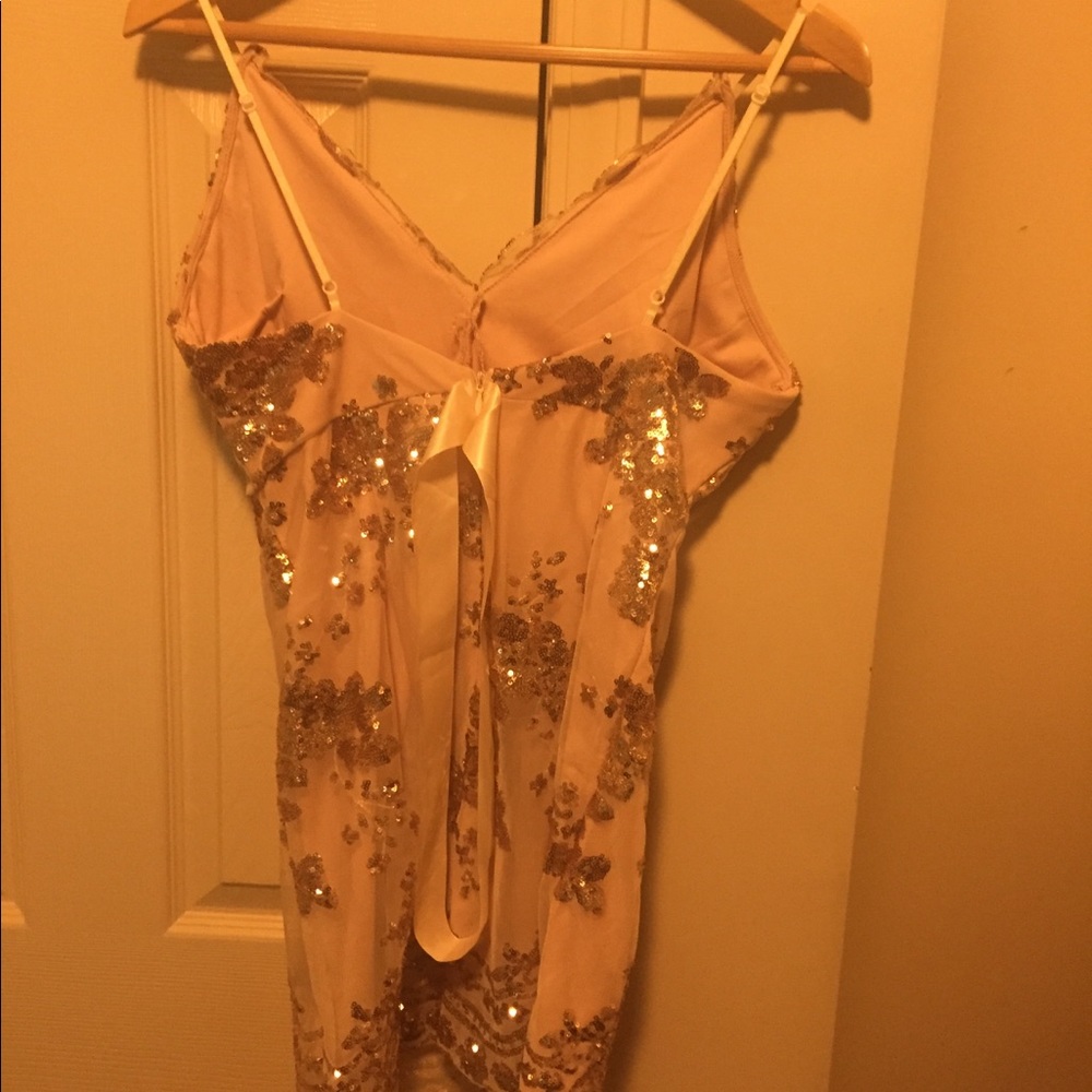 Dress - Picture 2 of 2